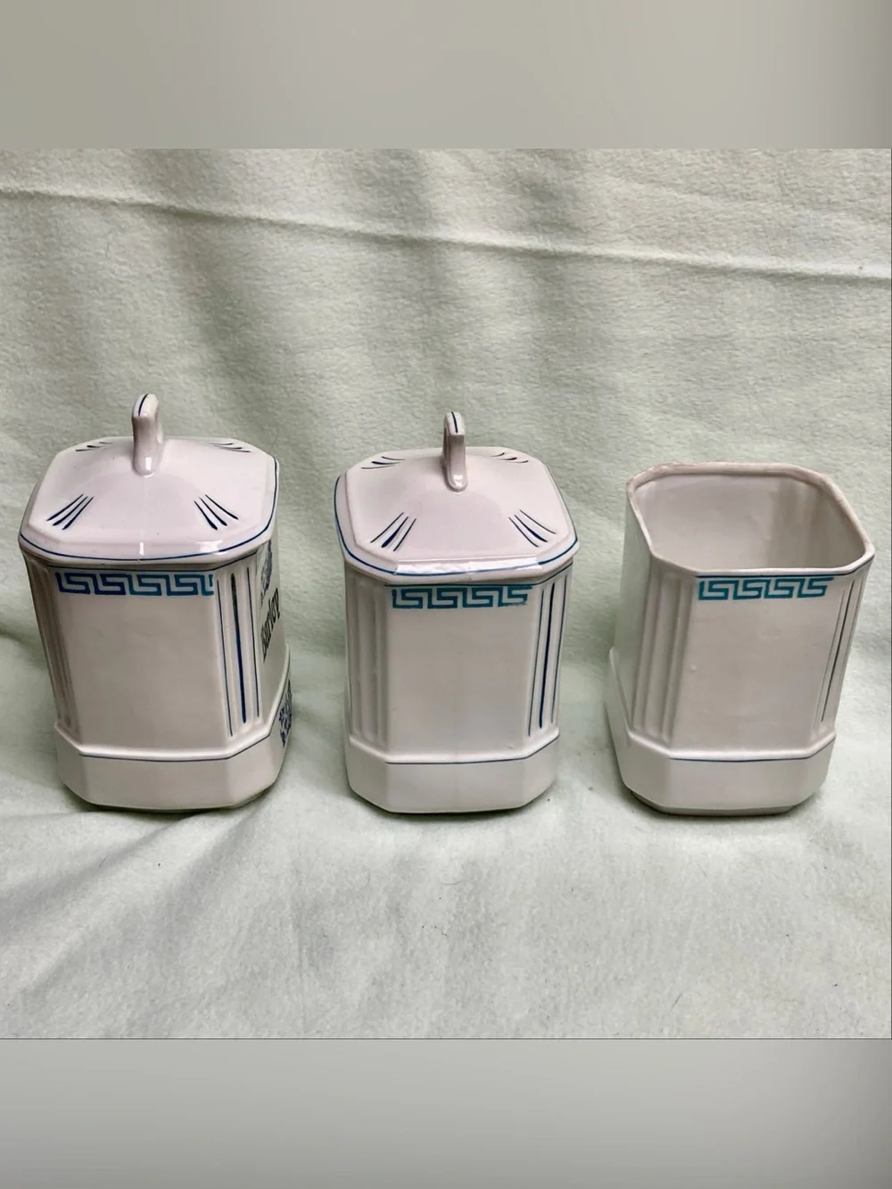Vintage, Rare, Set of 3 Blue Willow Ceramic Canisters with 2 Lids 9in x 4.5in
